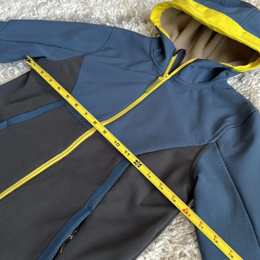 C9 By Champion Softshell Jacket Blue Gray Size Medium 8-10